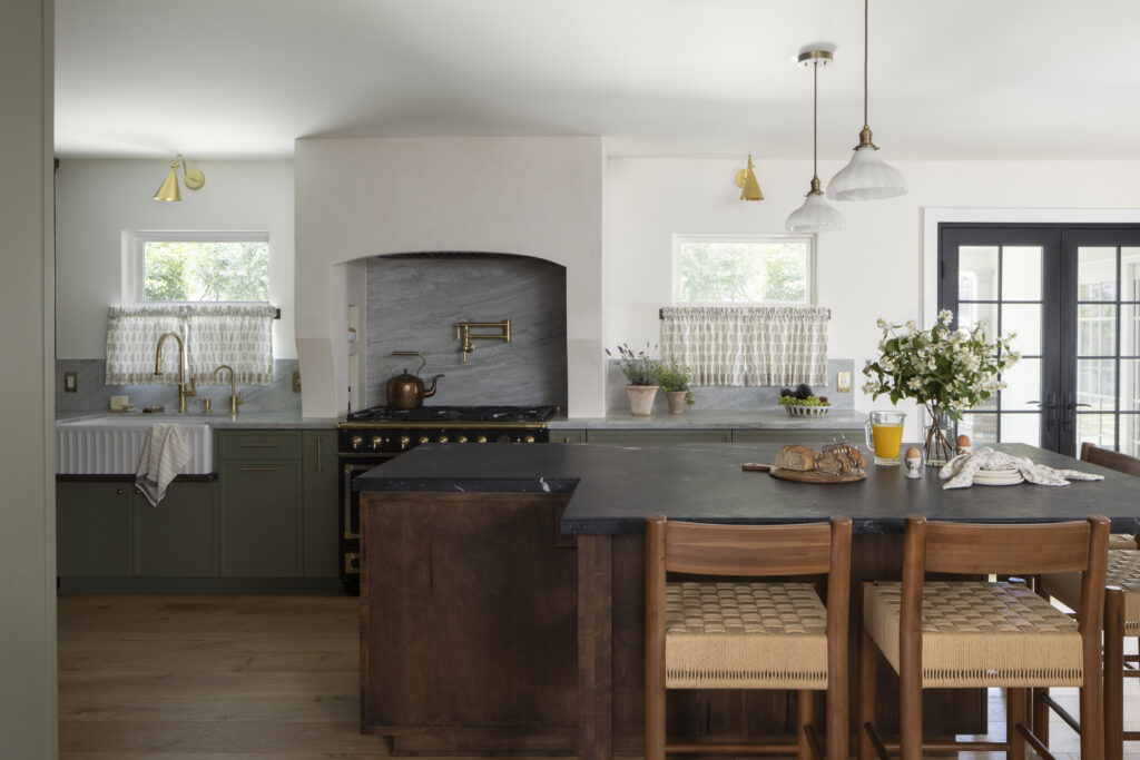 A kitchen remodel in an Orange County home renovation